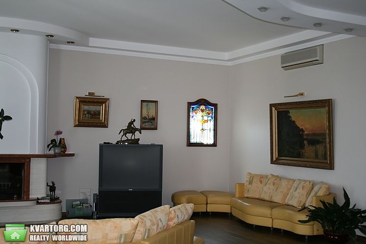Sell 4-room apartment. Киев,  Богомольца — photo 2
