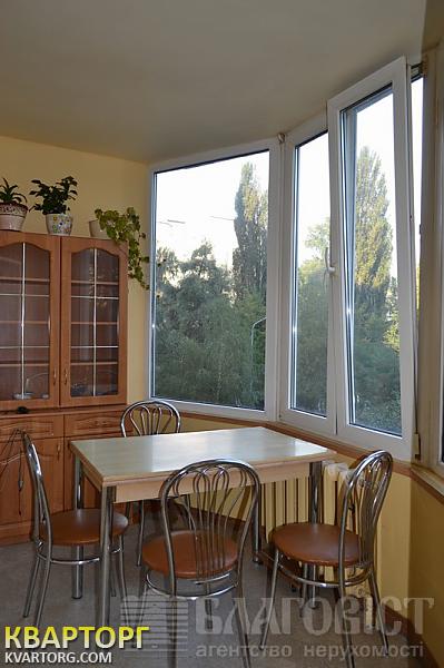 Sell 3-room apartment. Киев, Курская — photo 1
