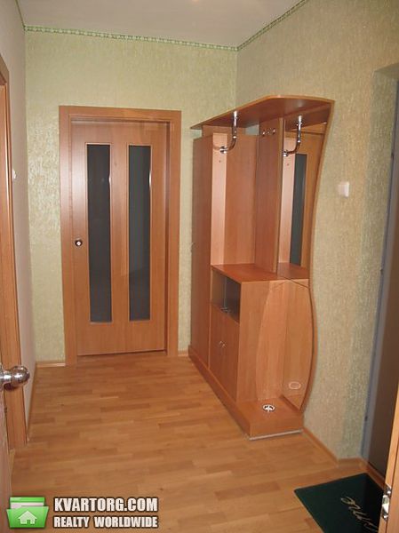 Rent out 1-room apartment. Киев, Урловская — photo 4