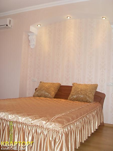 Rent out 2-room apartment. Киев,  Героев Сталинграда пр — photo 3