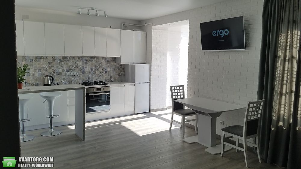 Rent out 1-room apartment. Львов,  Богдана Хмельницкого — photo 1