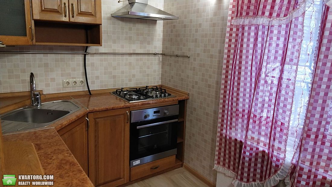 Rent out 2-room apartment. Одесса, Академика  Королёва — photo 1