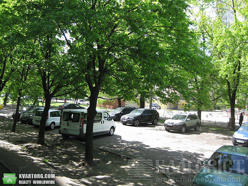 Sell 2-room apartment. Киев, Олеся Гончара — photo 1
