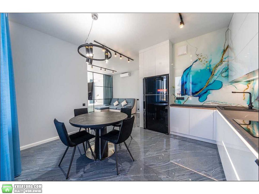 Rent out 3-room apartment. Киев,  Никольско-Слободская — photo 2