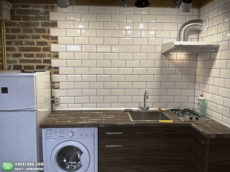 Rent out 1-room apartment. Львов, Караїмська — photo 3