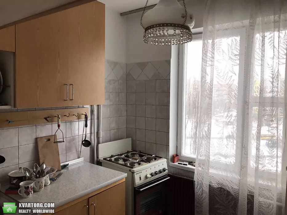 Rent out 2-room apartment. Киев, Симиренко — photo 3