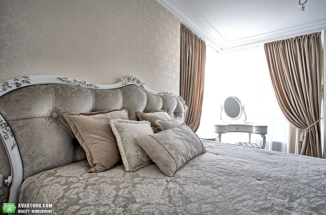 Rent out 3-room apartment. Киев,  Срибнокильская — photo 7