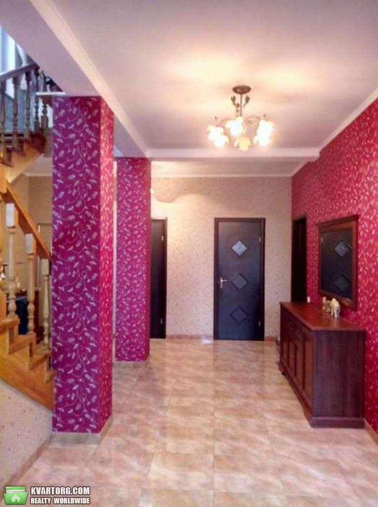 Rent out house. Киев,  Волховская — photo 8