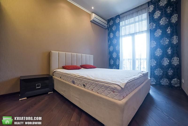 Rent out 4-room apartment. Киев,  Прорезная — photo 4