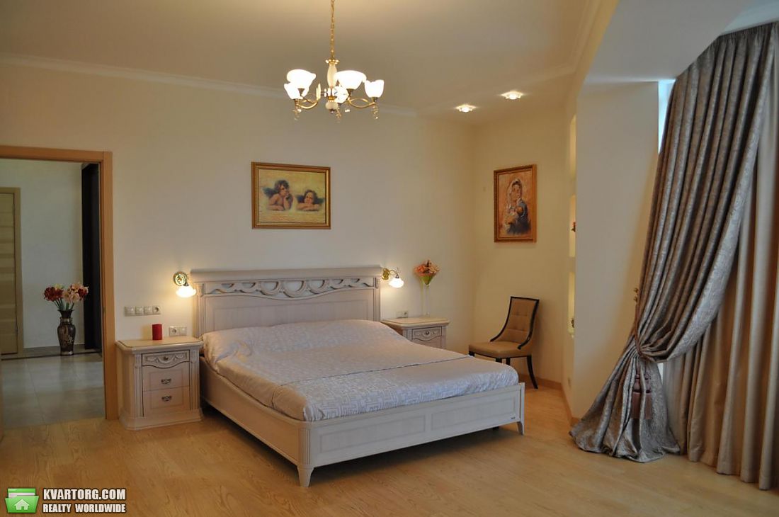 Rent out 2-room apartment. Киев,  Соломенская — photo 3