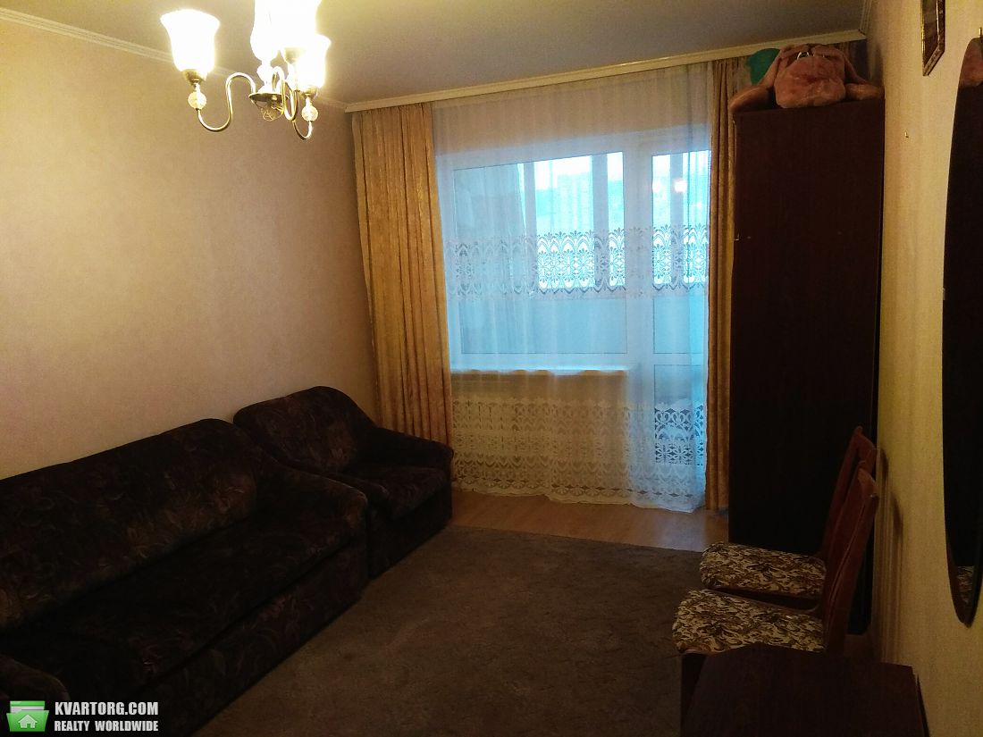 Rent out 2-room apartment. Киев, Здолбуновская ул. — photo 3