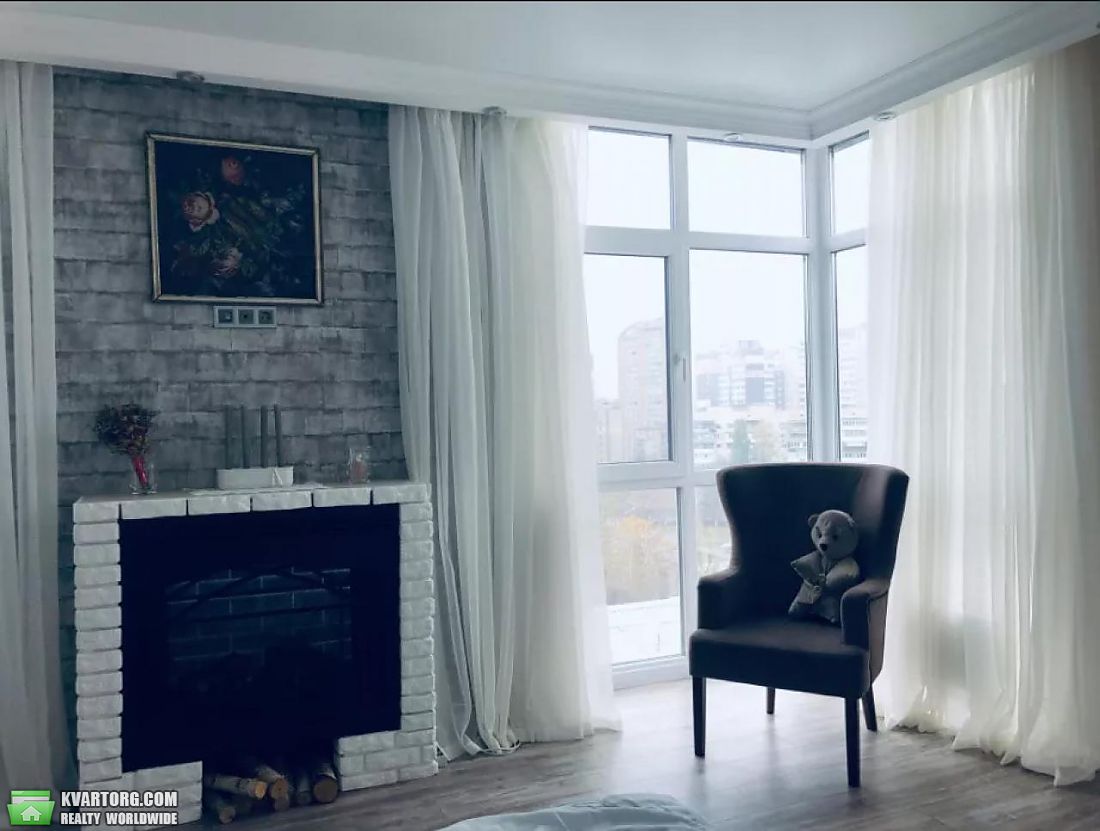 Rent out 2-room apartment. Киев,  Рыбалко — photo 1