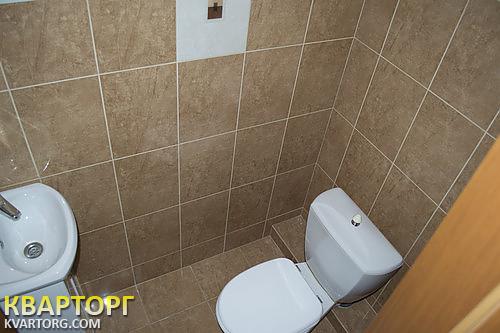 Rent out 2-room apartment. Киев, Жилянская — photo 6