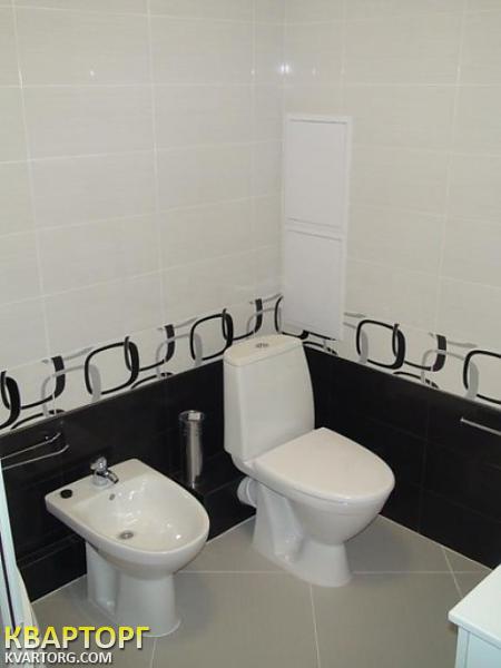 Rent out 2-room apartment. Киев,  Лайоша Гавро — photo 6