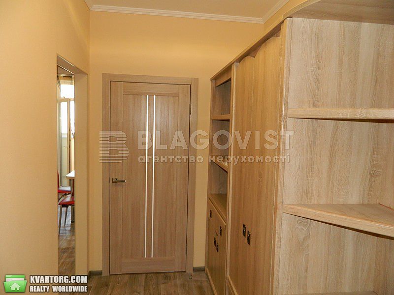 Rent out 1-room apartment. Киев,  Панельная — photo 7