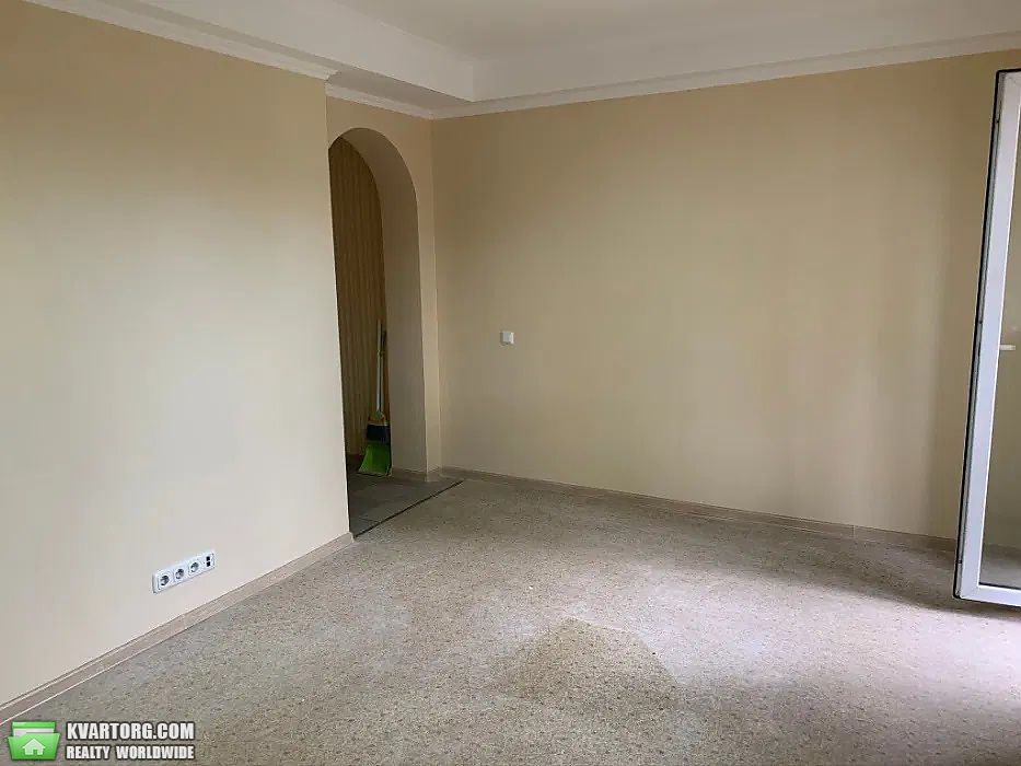 Sell 2-room apartment. Киев,  Зодчих — photo 4