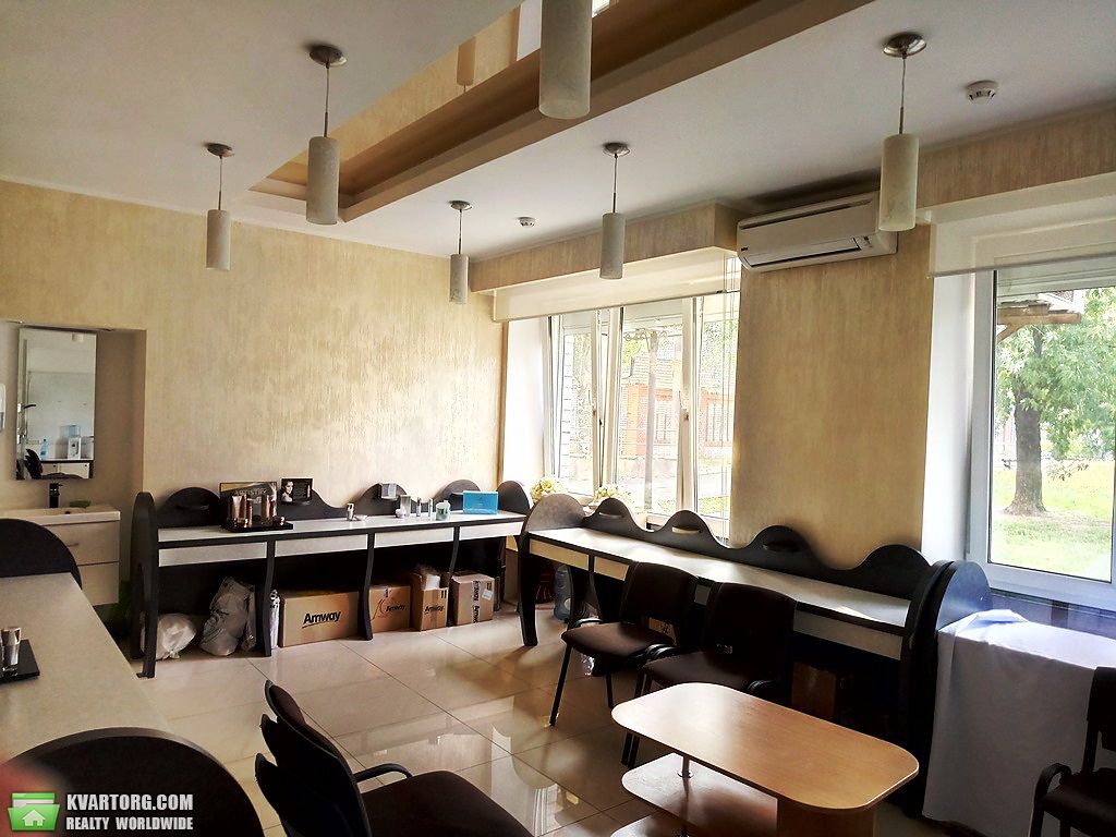 Sell shop. Киев,  Красноткацкая — photo 2