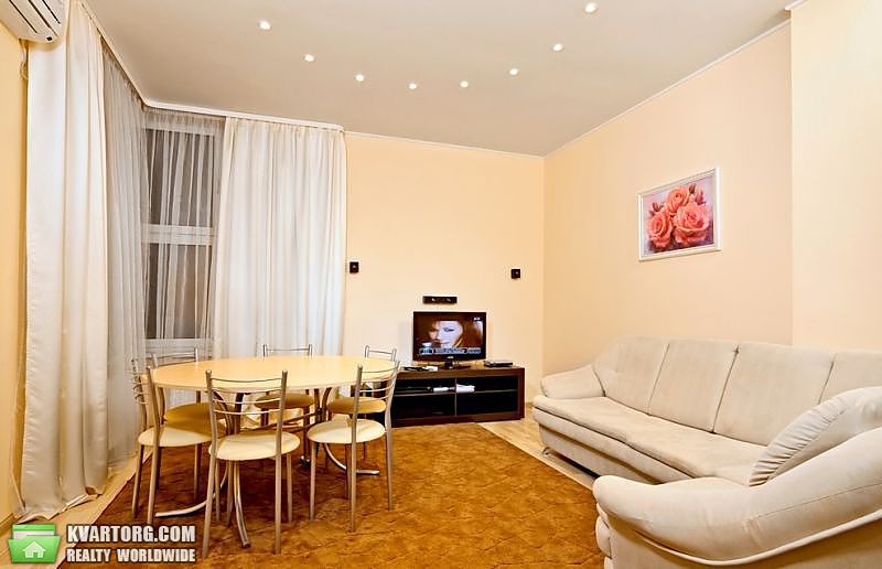 Rent out 3-room apartment. Киев,  Белорусская — photo 2