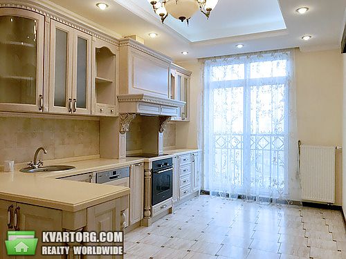 Rent out 5-room apartment. Киев,  Институтская — photo 1