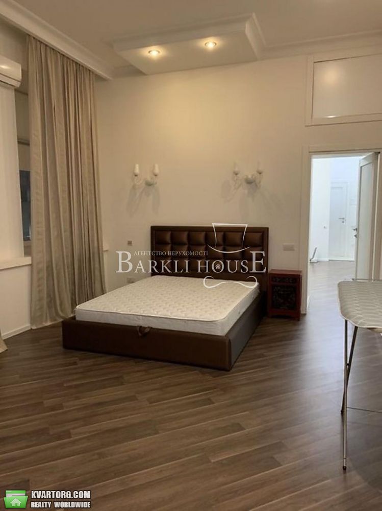 Rent out 2-room apartment. Киев, Єспланадная — photo 4
