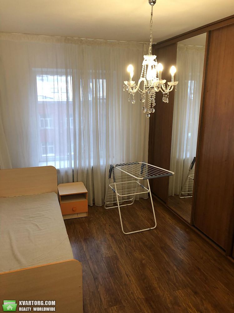 Rent out 3-room apartment. Киев,  Дмитриевская — photo 8