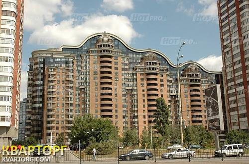 Sell 3-room apartment. Киев, Старонаводницкая — photo 1