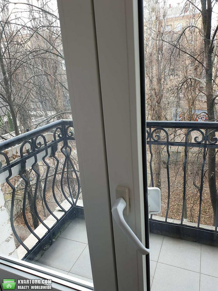 Rent out 3-room apartment. Киев,  Пушкинская — photo 2