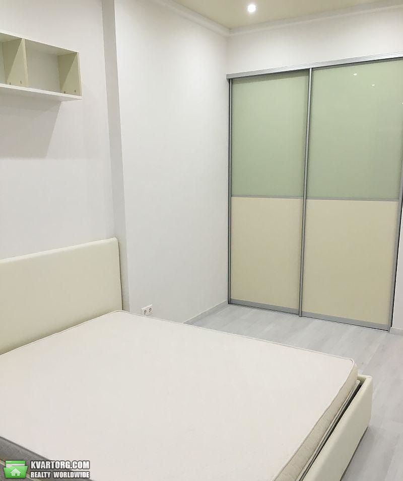 Rent out 3-room apartment. Киев, Драгомирова — photo 4