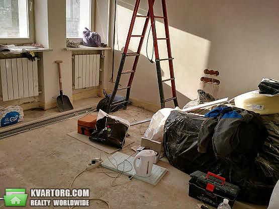 Sell 3-room apartment. Киев,  Еленовская — photo 1