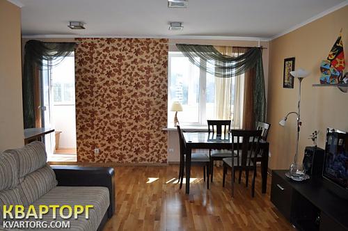 Rent out 3-room apartment. Киев,  Ереванская — photo 1