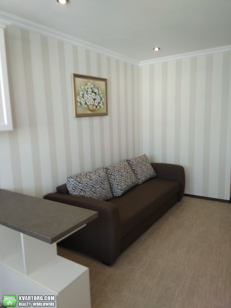 Rent out 1-room apartment. Киев,  Пчелки — photo 8