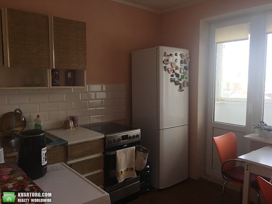 Sell 2-room apartment. Киев,  Радужная — photo 1