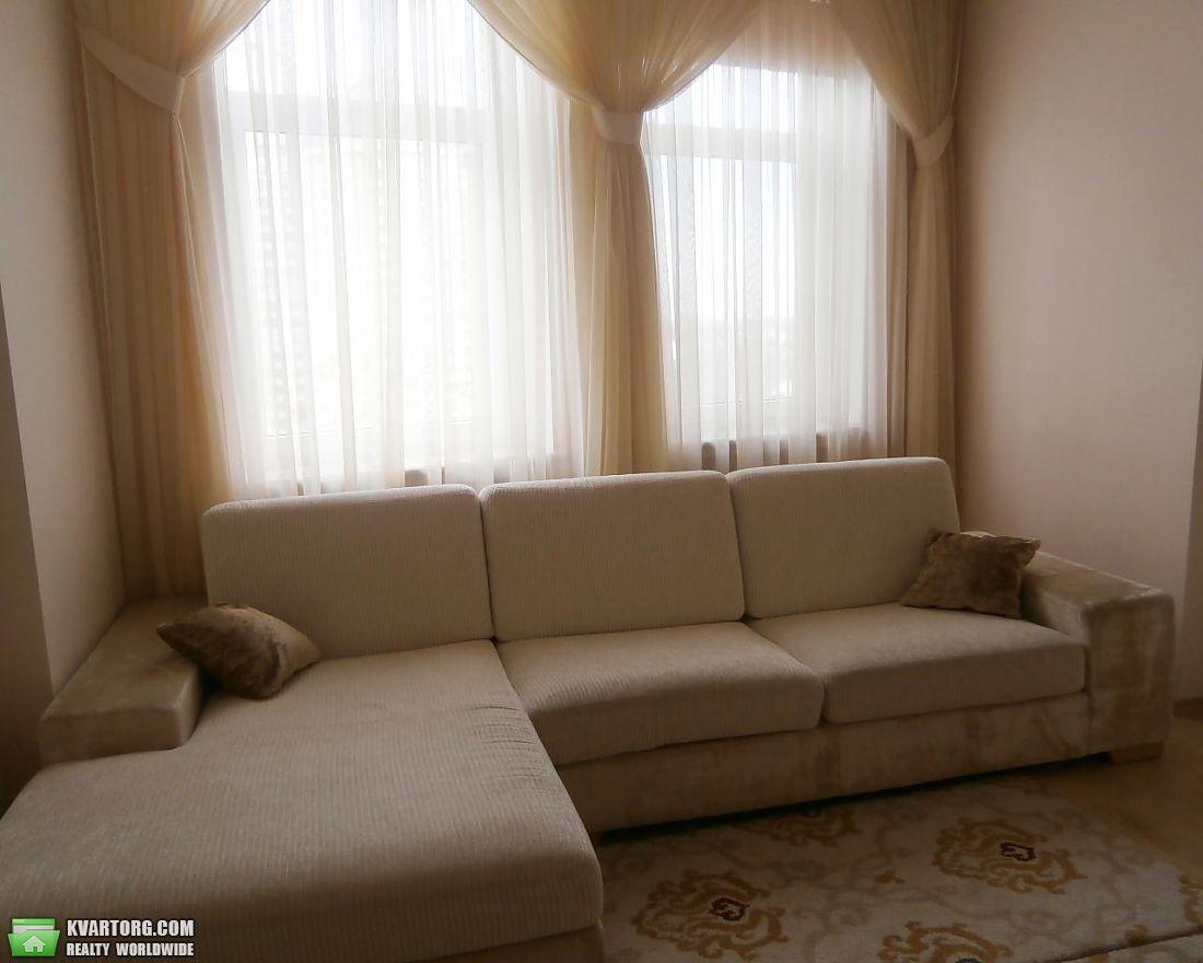 Rent out 3-room apartment. Киев,  Старонаводницкая — photo 4