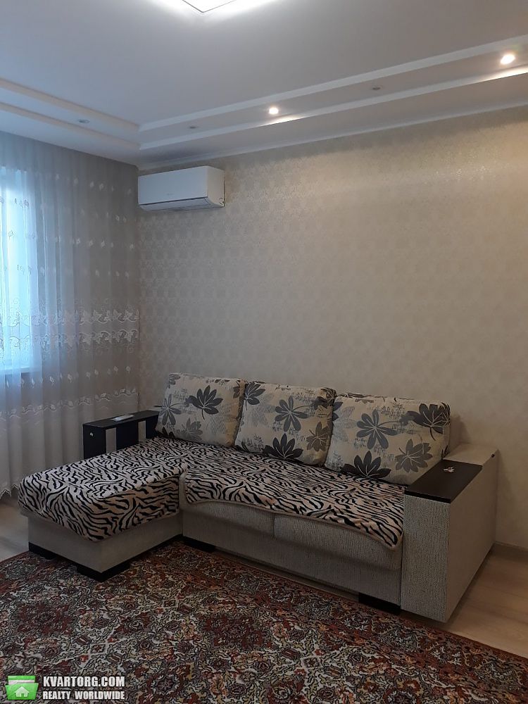 Rent out 3-room apartment. Киев,  Лебедева Николая — photo 3