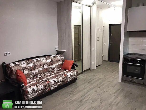 Rent out 1-room apartment. Киев, Соборности — photo 1