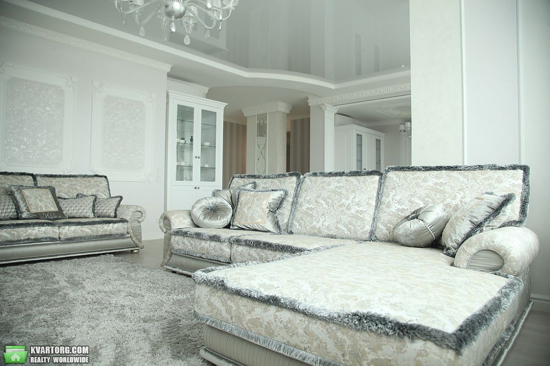 Sell 4-room apartment. Киев, Драгомирова ул. — photo 4