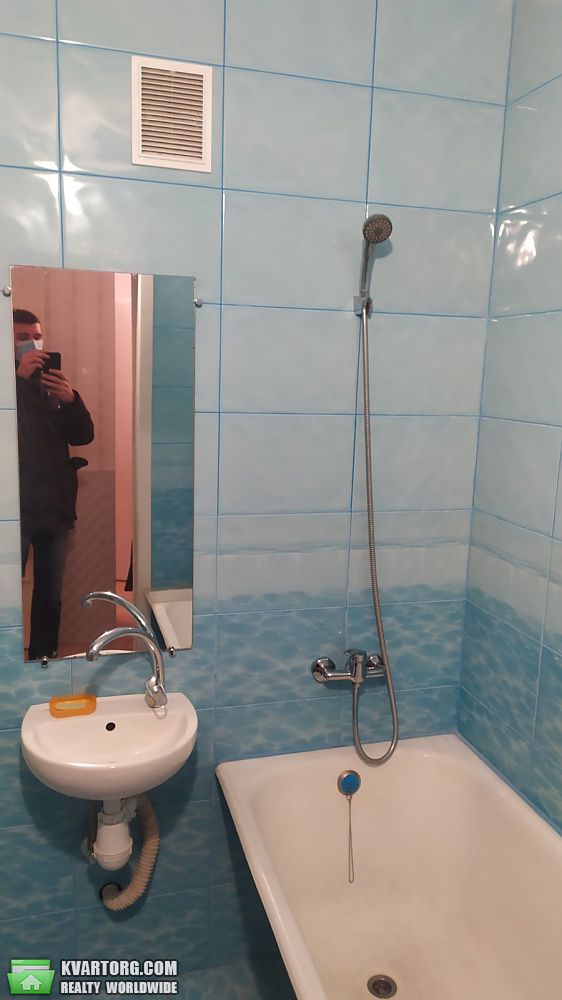 Rent out 1-room apartment. Киев,  Машиностроительная — photo 5