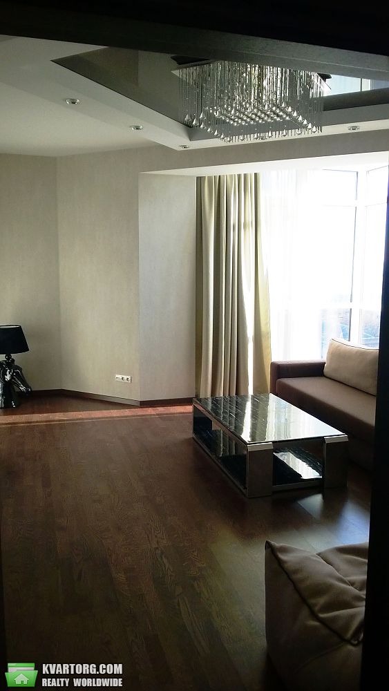 Sell 2-room apartment. Киев,  Соломенская — photo 2