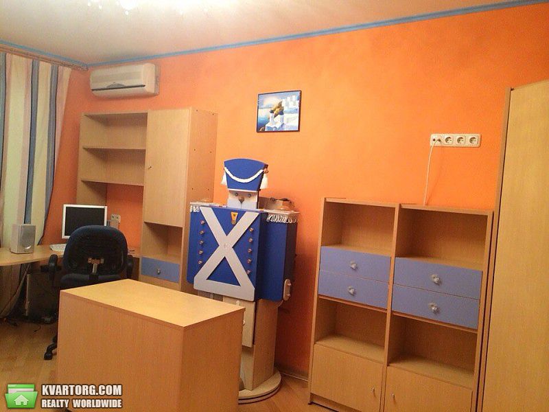 Rent out 3-room apartment. Киев, Артилерийский пер. — photo 6