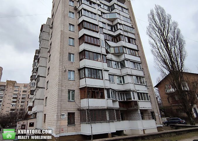 Sell 2-room apartment. Киев,  Моторный пер — photo 1