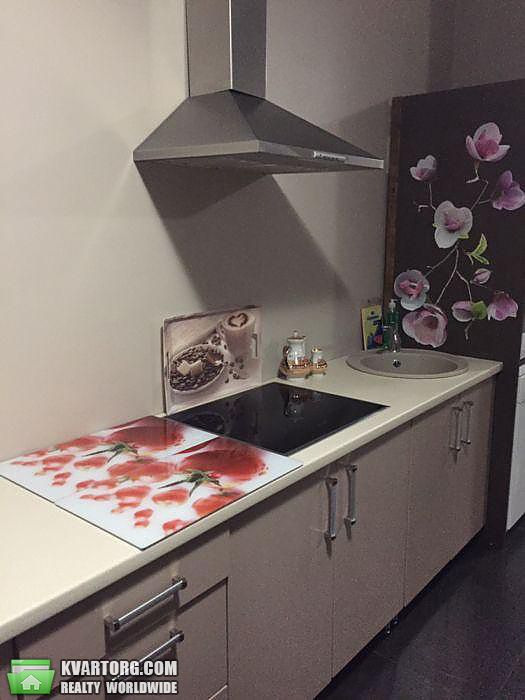 Rent out 2-room apartment. Киев, Деловая — photo 4