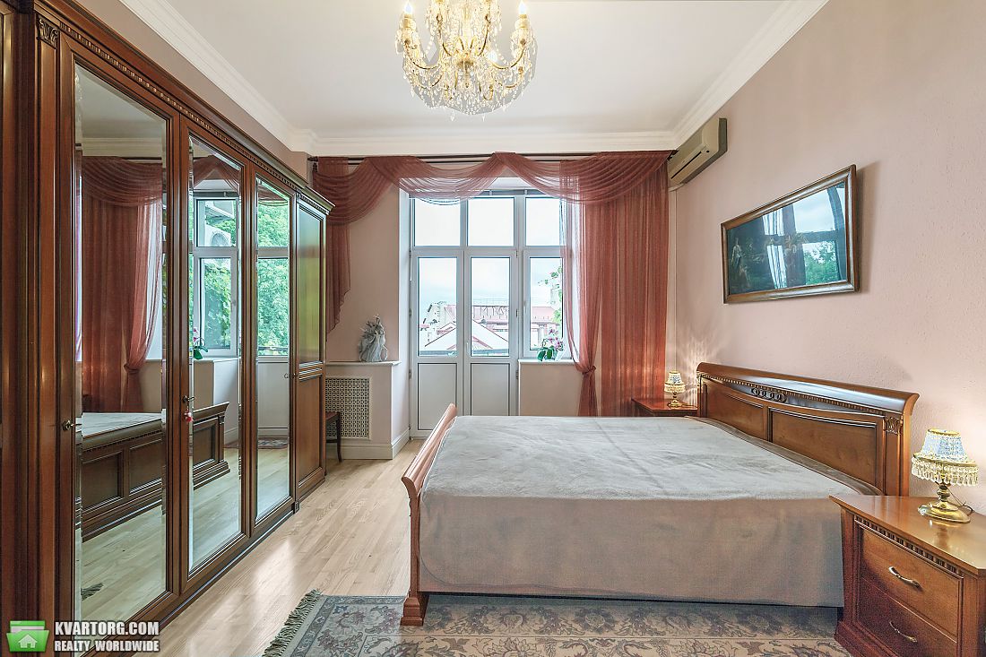 Rent out 3-room apartment. Киев,  Круглоуниверситетская — photo 8