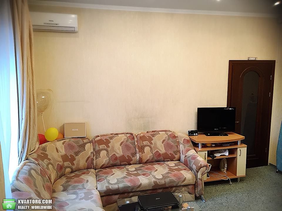 Rent out 1-room apartment. Киев,  Институтская — photo 5
