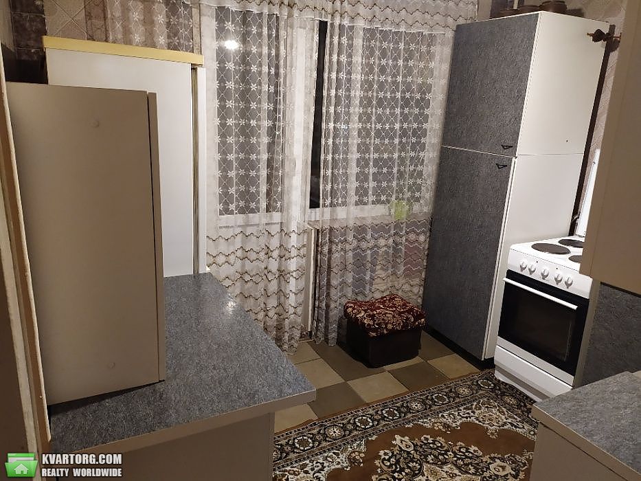 Sell 3-room apartment. Киев,  Ватутина пр — photo 1