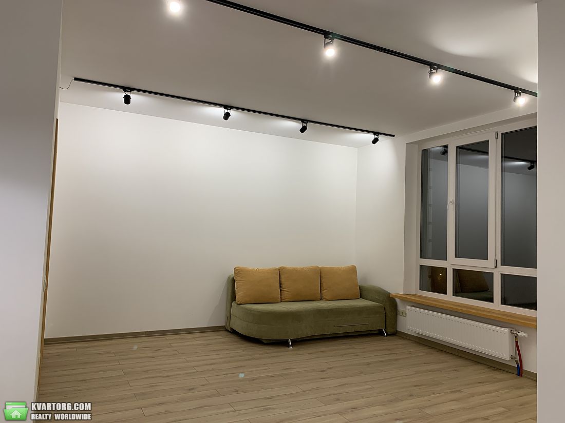 Rent out 3-room apartment. Киевская обл., Першотравнева — photo 3