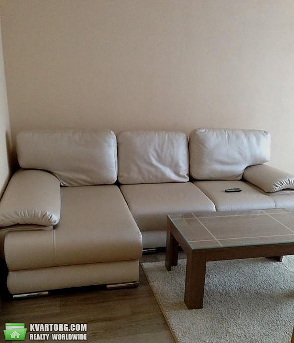 Rent out 2-room apartment. Киев,  Черновола — photo 1