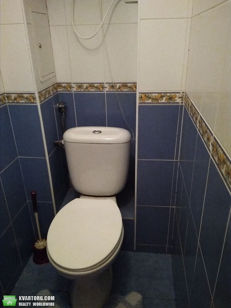 Rent out 3-room apartment. Киев,  Котовского — photo 8