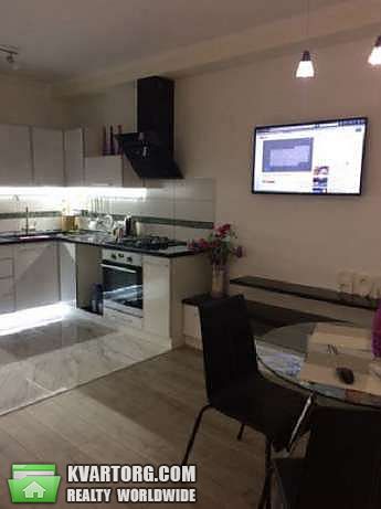 Rent out 2-room apartment. Киев, деловая — photo 2