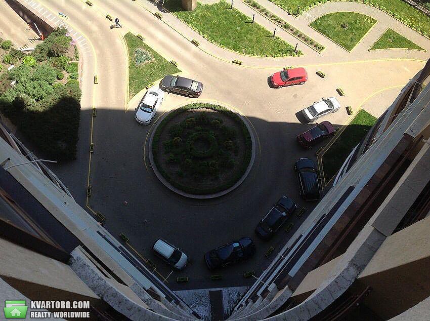 Rent out 2-room apartment. Киев,  Жилянская — photo 8