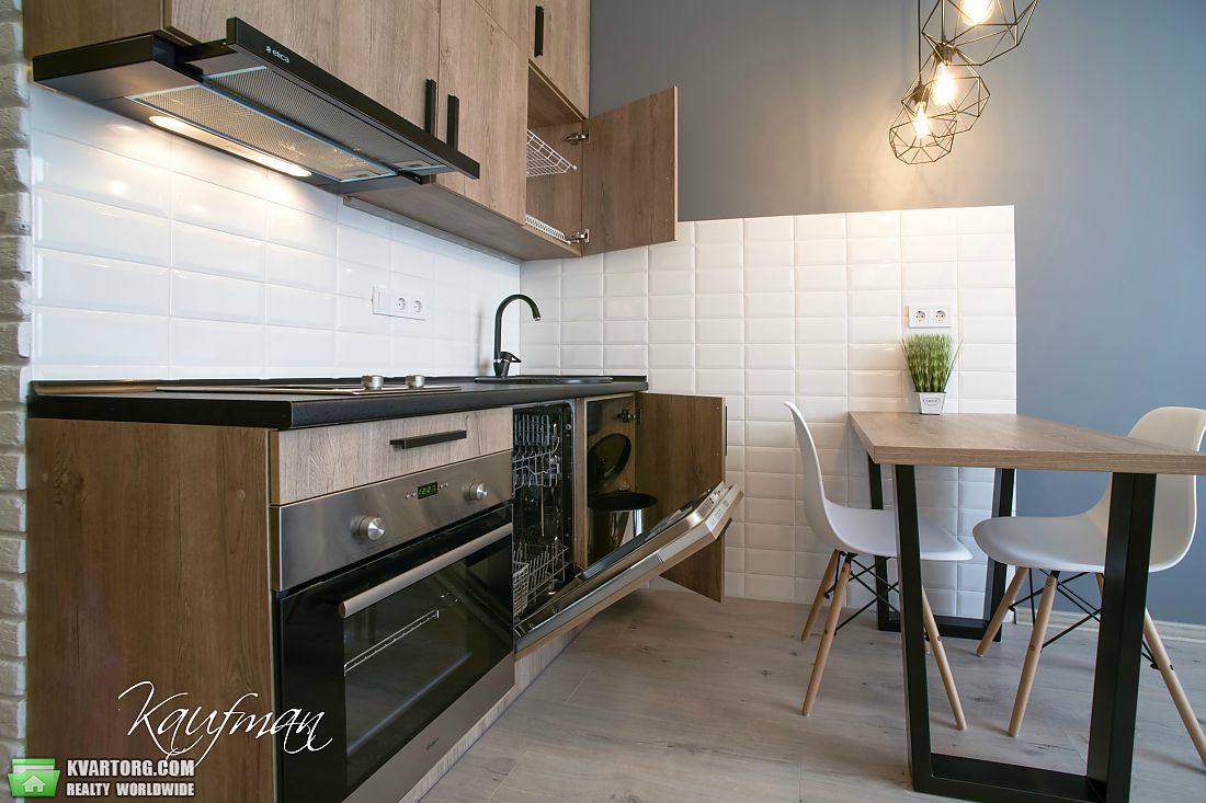 Rent out 1-room apartment. Киев, Регенераторная — photo 3